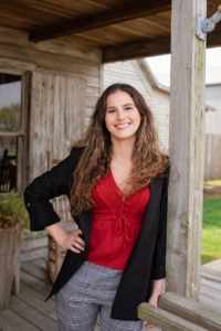 Kaylee_headshot_cropped_1